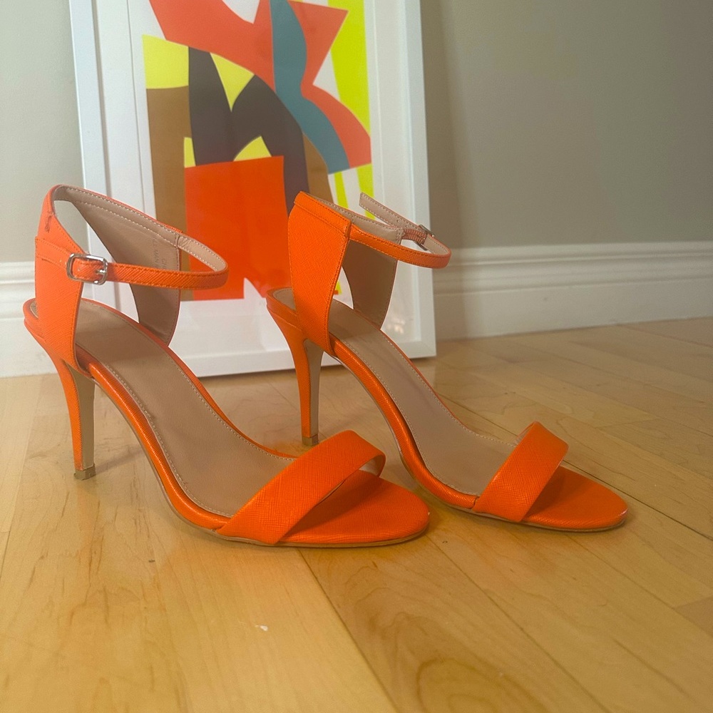 Mixx Orange strappy sandals. Size 10.